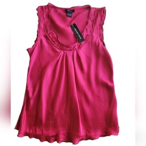 SPENSE Strawberry Colored Sleeveless Blouse with Ornate Neckline Detail L